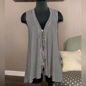Comfy USA • Striped Sleeveless Zip Up Tunic Top